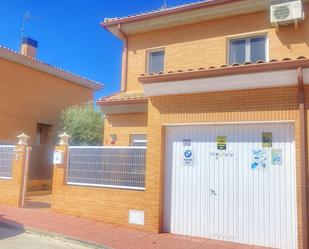 Vista exterior de Casa o xalet en venda en Erustes amb Aire condicionat