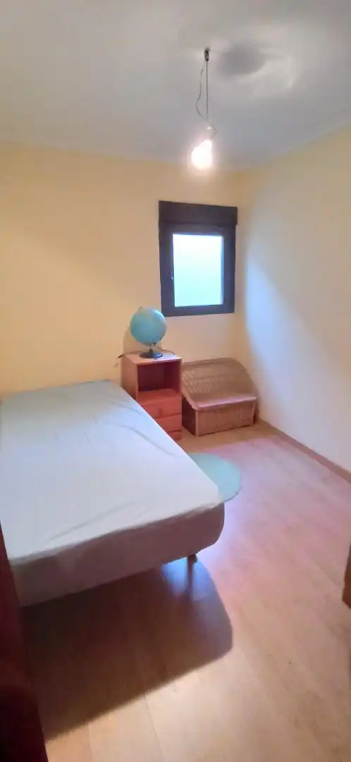 Casa adosada en venta en Lugar Froufe, 52, Baños de Molgas Habitación de Casa adosada en venta en Baños de Molgas con Terraza y Balcón