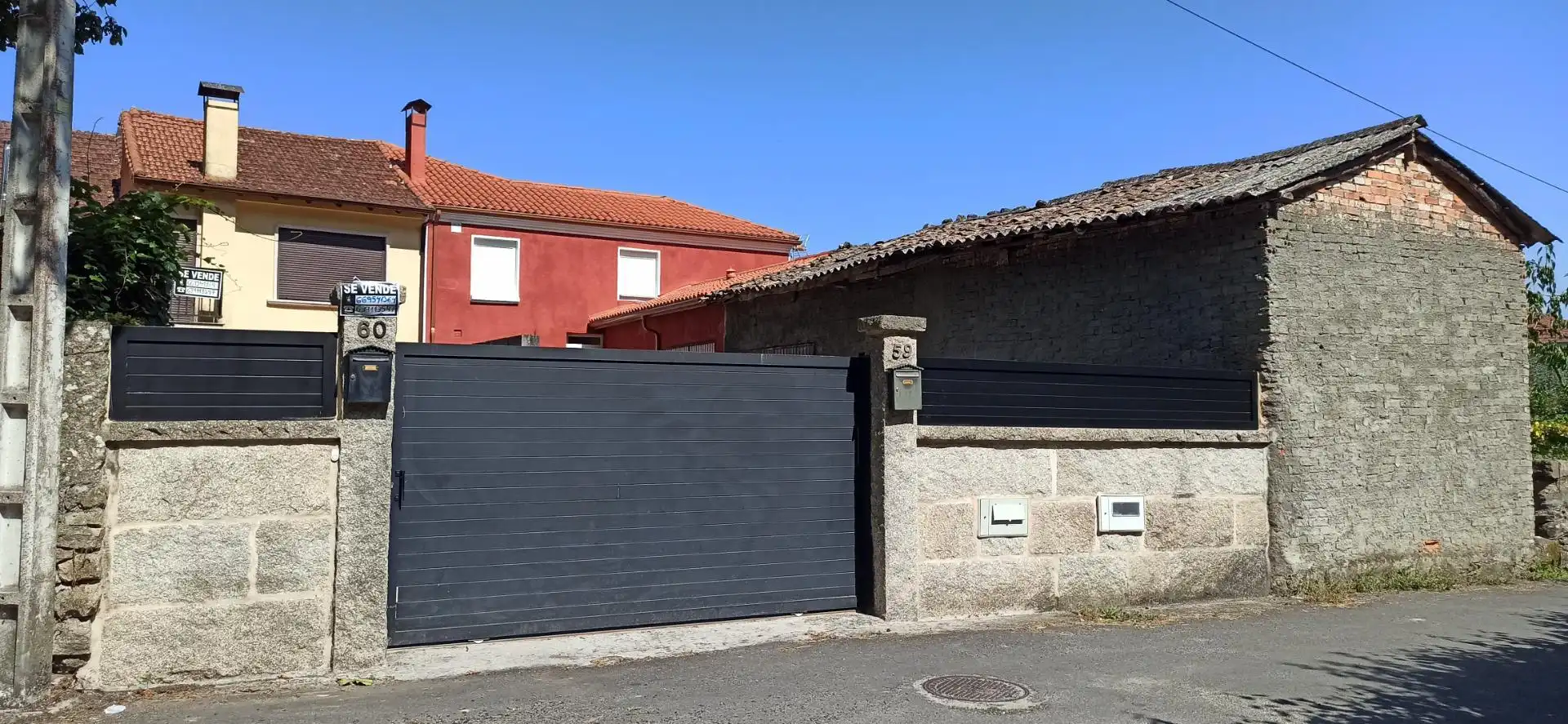 Casa adosada en venta en Lugar Froufe, 52, Baños de Molgas Vista exterior de Casa adosada en venta en Baños de Molgas con Terraza y Balcón