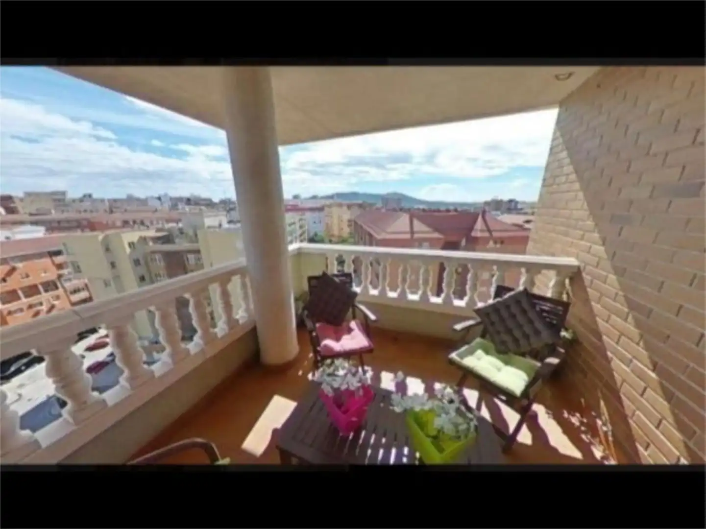 Terrasse von Maisonette zum Verkauf in Cáceres Capital mit Klimaanlage, Terrasse und Balkon