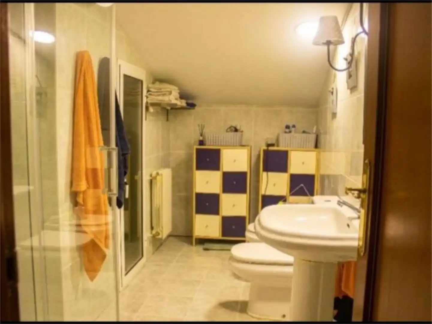 Badezimmer von Maisonette zum Verkauf in Cáceres Capital mit Klimaanlage, Terrasse und Balkon