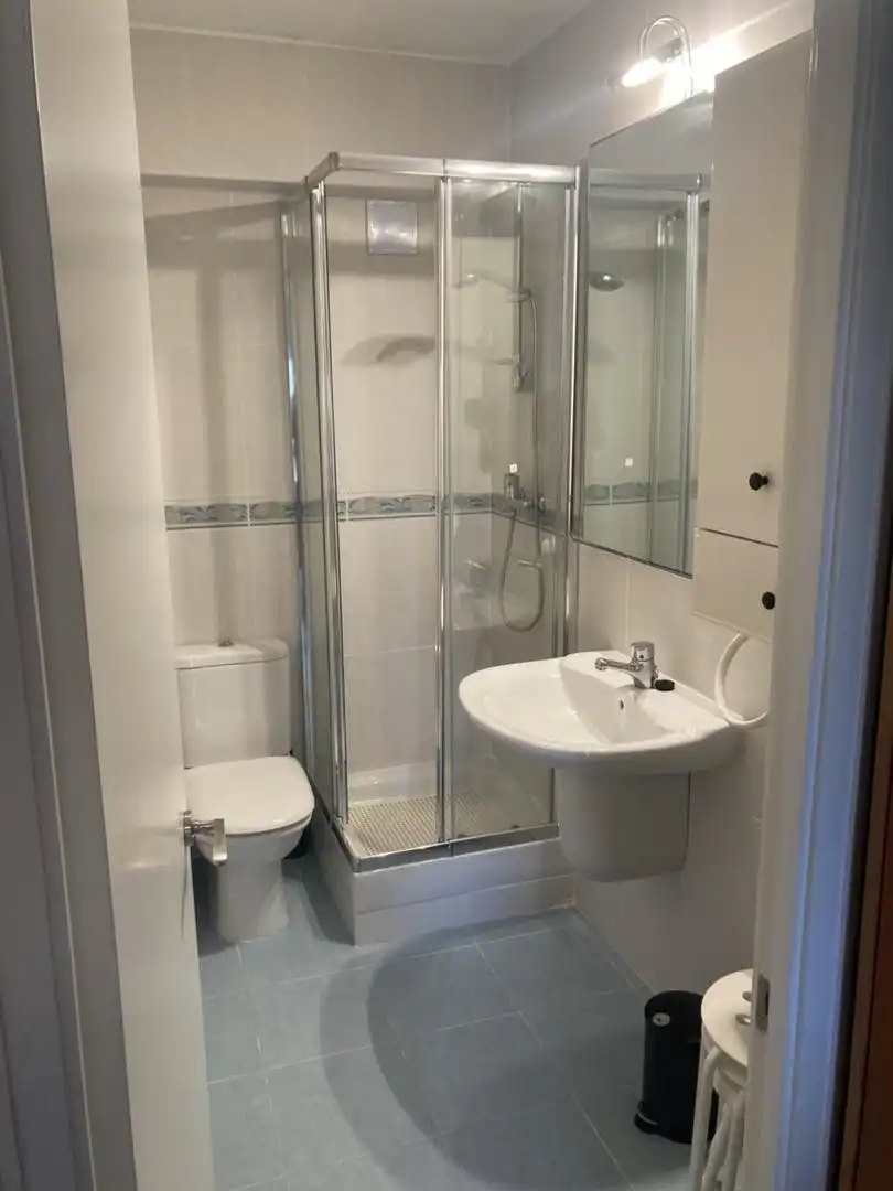 Wohnung zur Miete in Avenida de Cantabria, 22, La Pereda Wohnung zur Miete in Avenida de Cantabria, 22, La Pereda