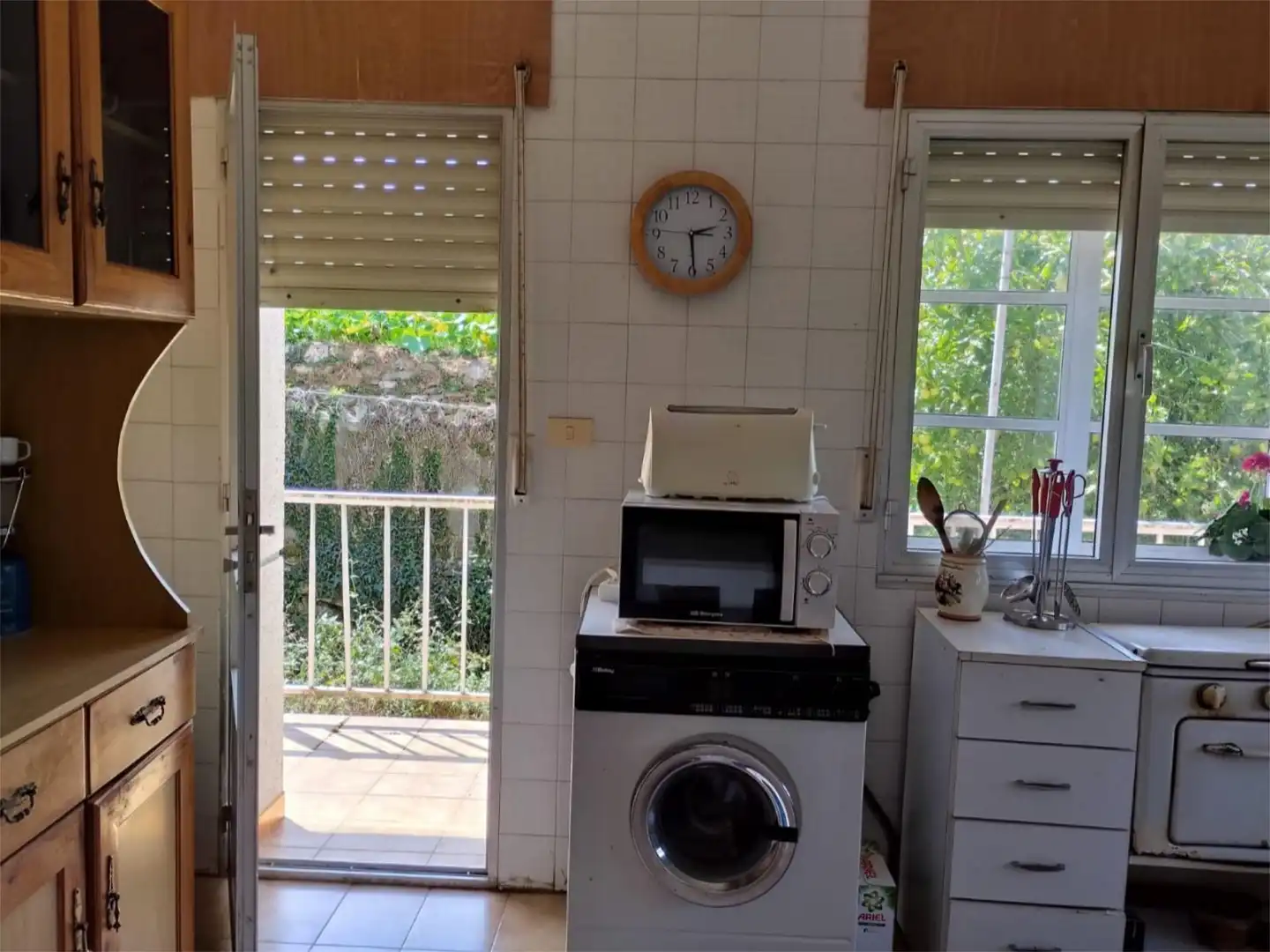 Casa o xalet en venda a Avenida Madrid, 53, Becerreá Cuina de Casa o xalet en venda en Becerreá amb Calefacció, Jardí privat i Terrassa