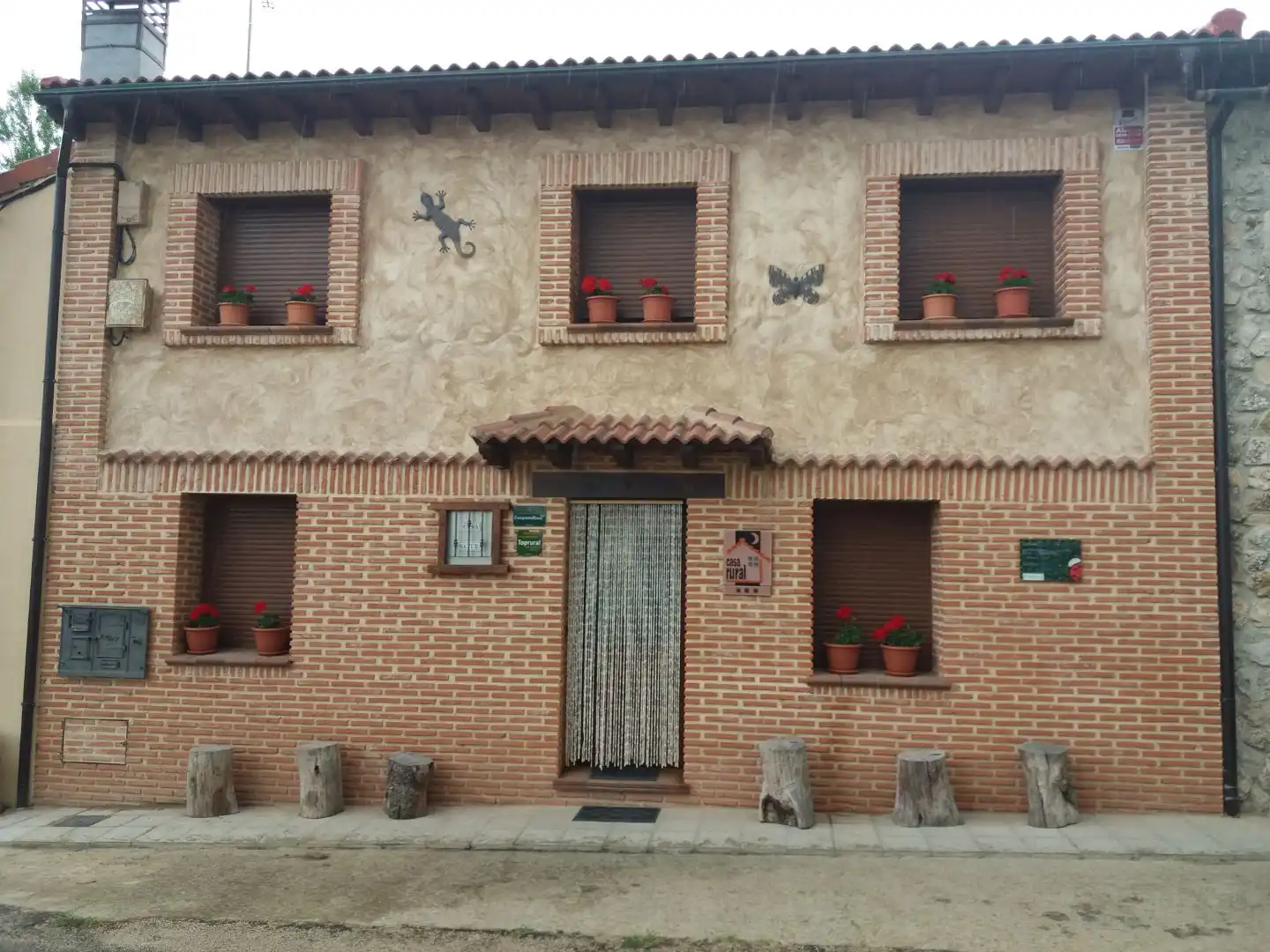 Vista exterior de Casa adosada de lloguer en Quintana Redonda amb Calefacció, Parquet i Moblat