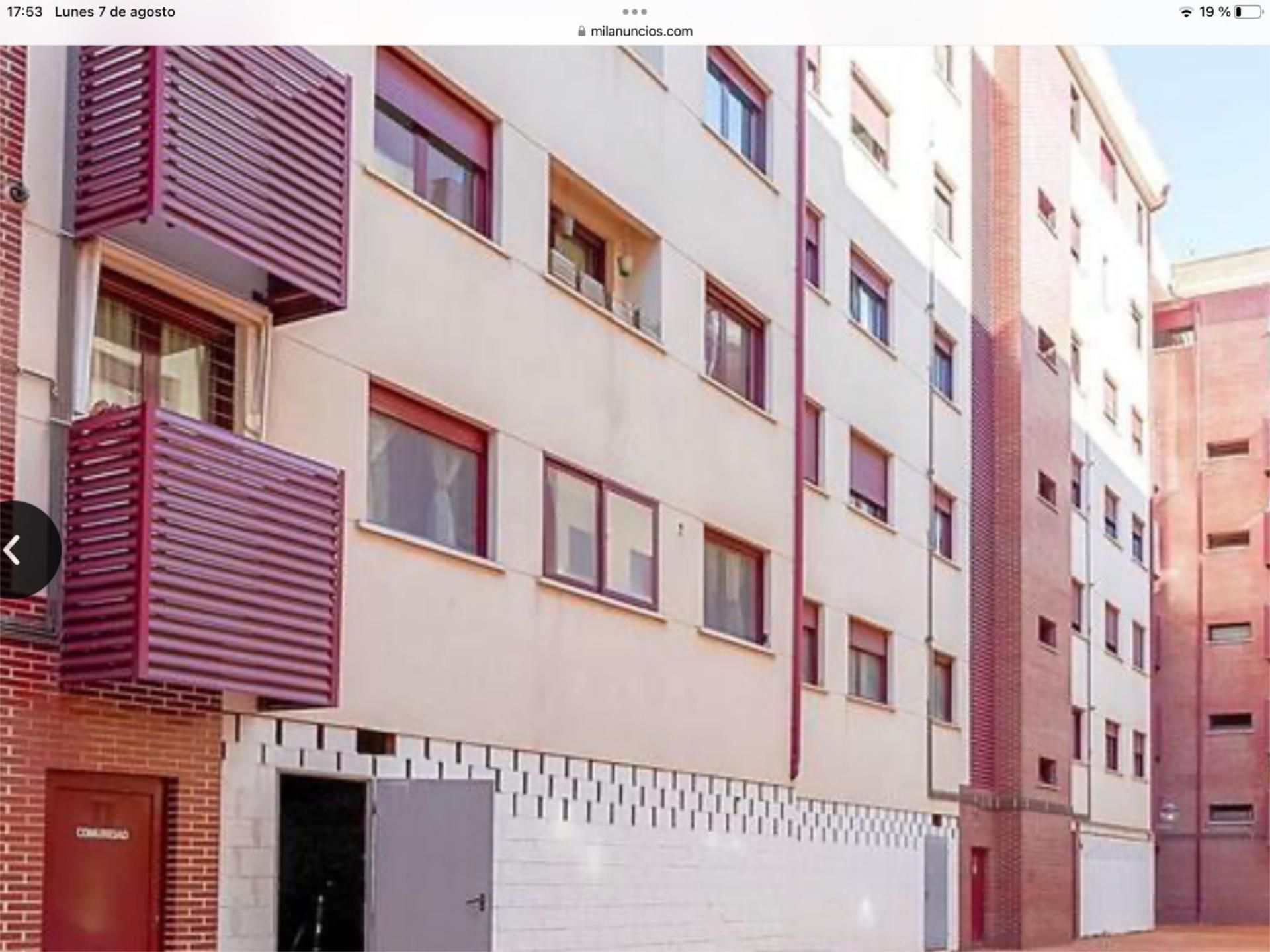 Vista exterior de Local en venda en Santander