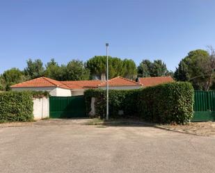 Exterior view of House or chalet for sale in Hita  with Private garden, Terrace and Furnished