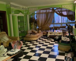 Sala d'estar de Apartament en venda en Algeciras amb Aire condicionat, Calefacció i Parquet
