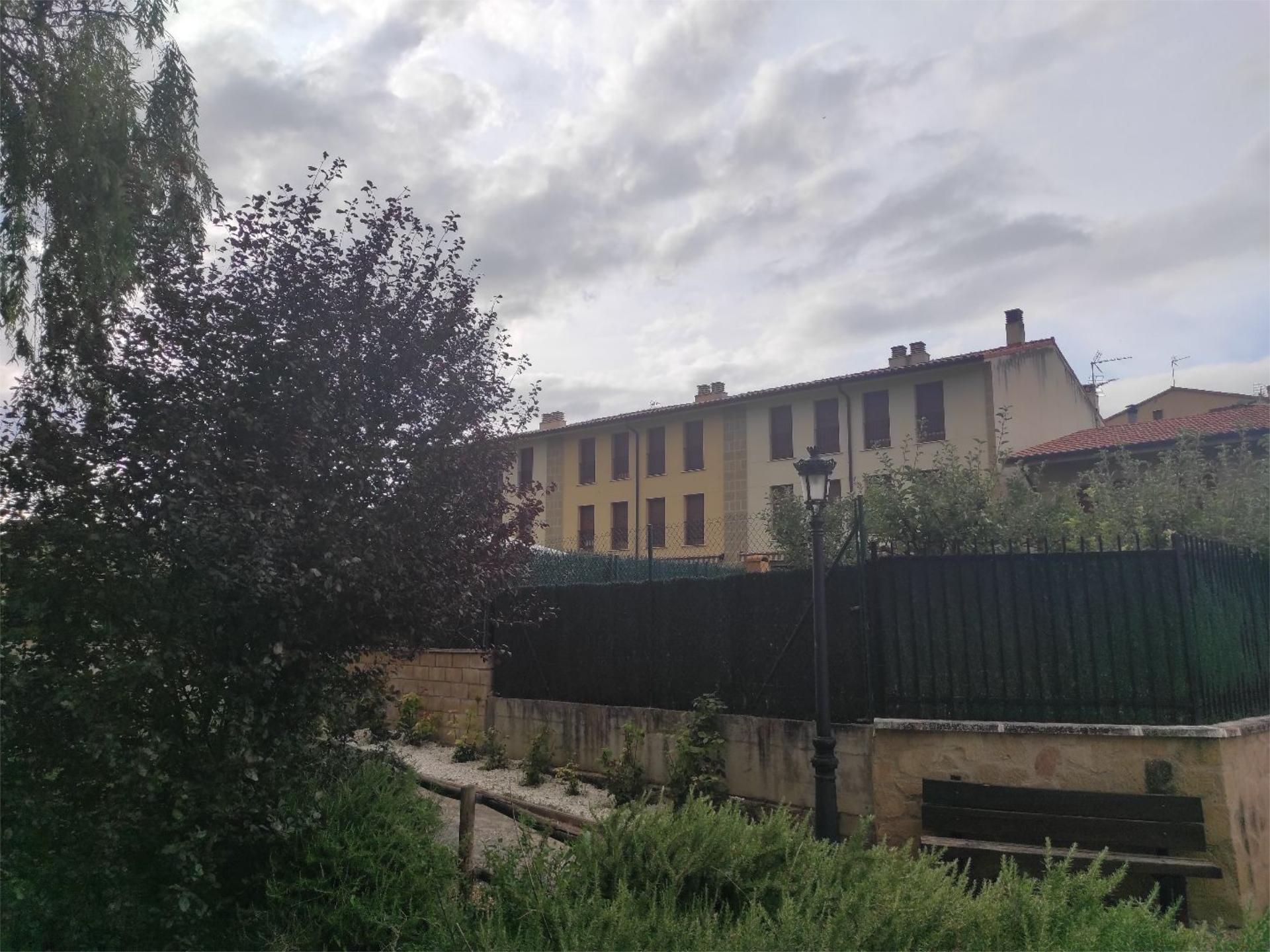 Vista exterior de Casa o xalet en venda en Sajazarra amb Terrassa, Piscina i Balcó