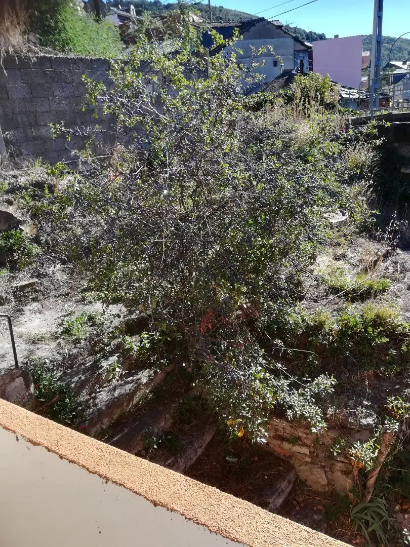 Casa adosada en venta en Avenida Santa Bárbara, 68, Torre del Bierzo Casa adosada en venta en Torre del Bierzo
