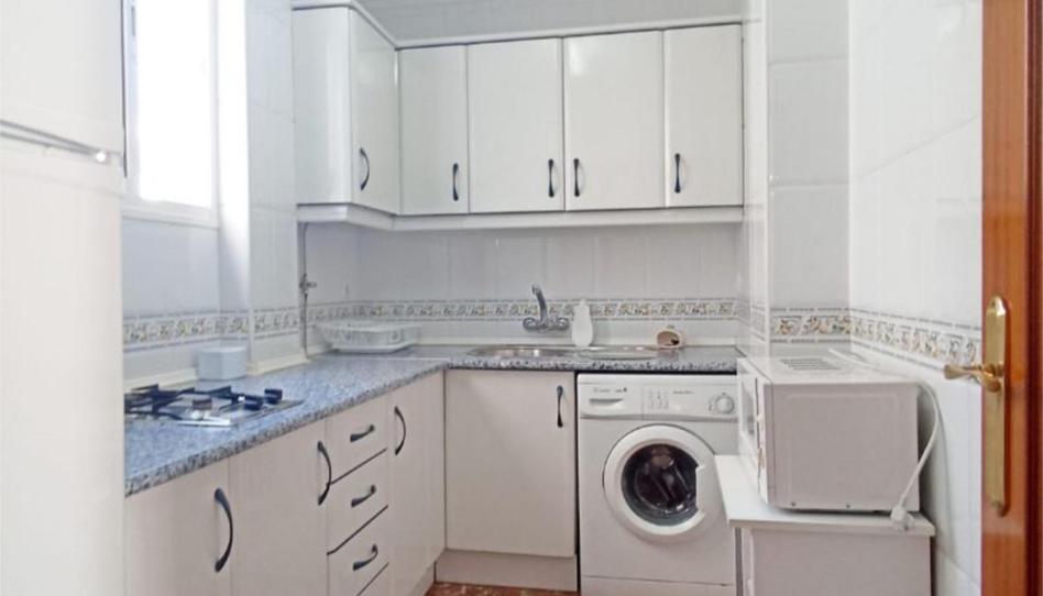 Flat to rent in Calle Jaime Ferranz, 6, Barrio del Nervión, Sevilla - image 1 Photo 1 of Flat to rent in Calle Jaime Ferranz, 6, Barrio del Nervión, Sevilla