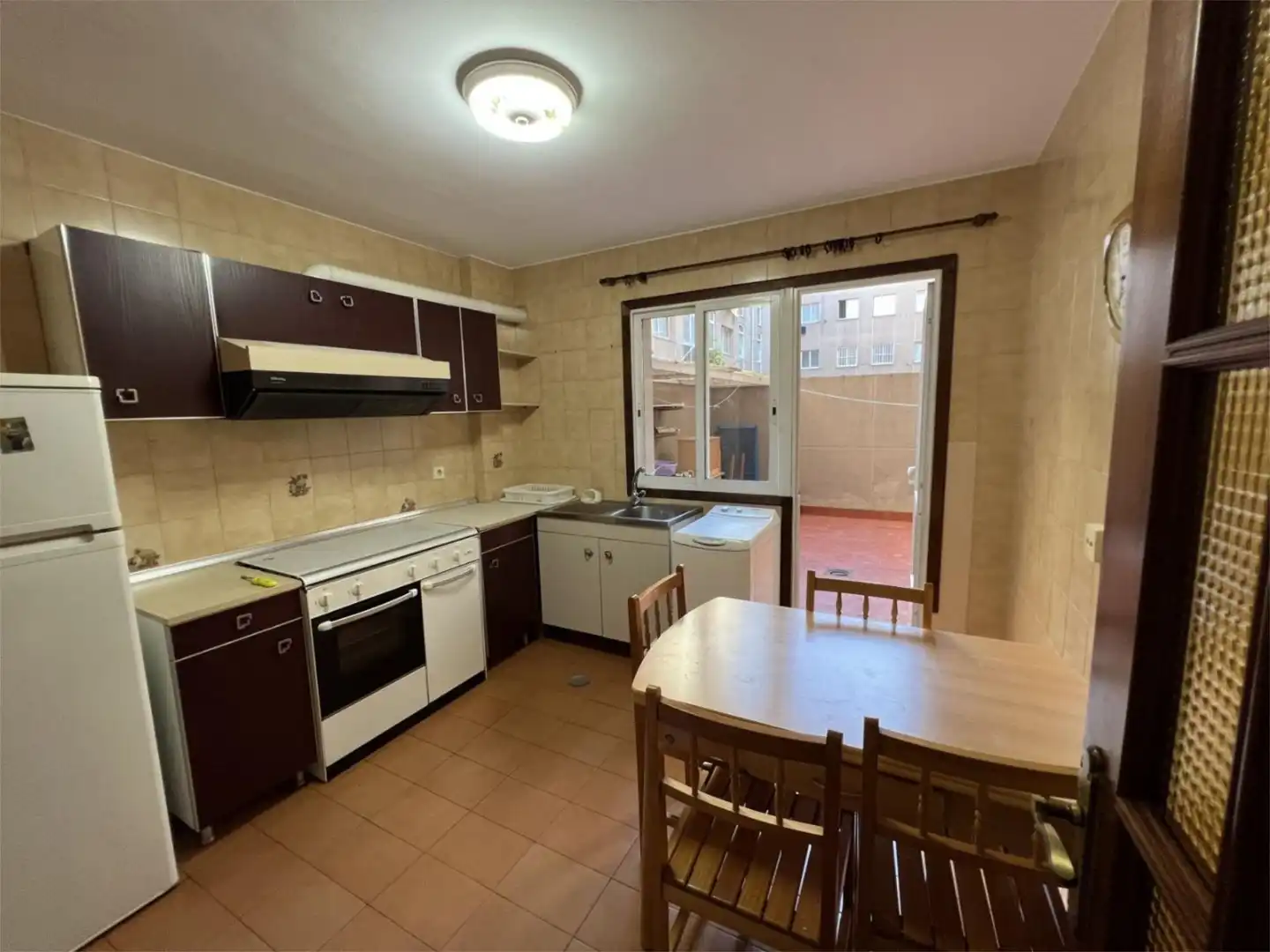 Flat for rent in Avenida de Rosalía de Castro, 36, Campus Sur - Santa Marta Kitchen of Flat for rent in Santiago de Compostela with Heating, Parquet flooring and Terrace
