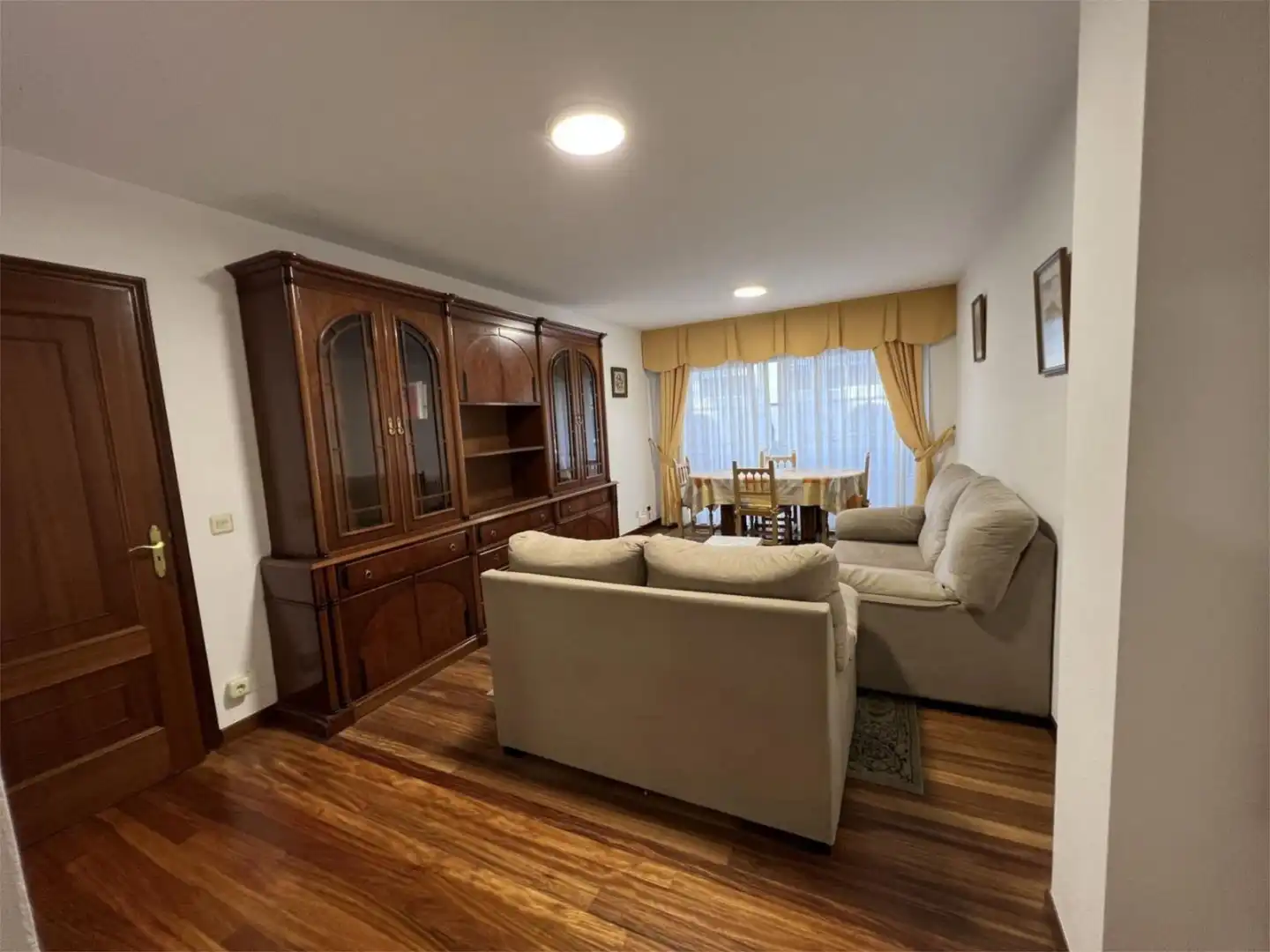 Flat for rent in Avenida de Rosalía de Castro, 36, Campus Sur - Santa Marta Living room of Flat for rent in Santiago de Compostela with Heating, Parquet flooring and Terrace