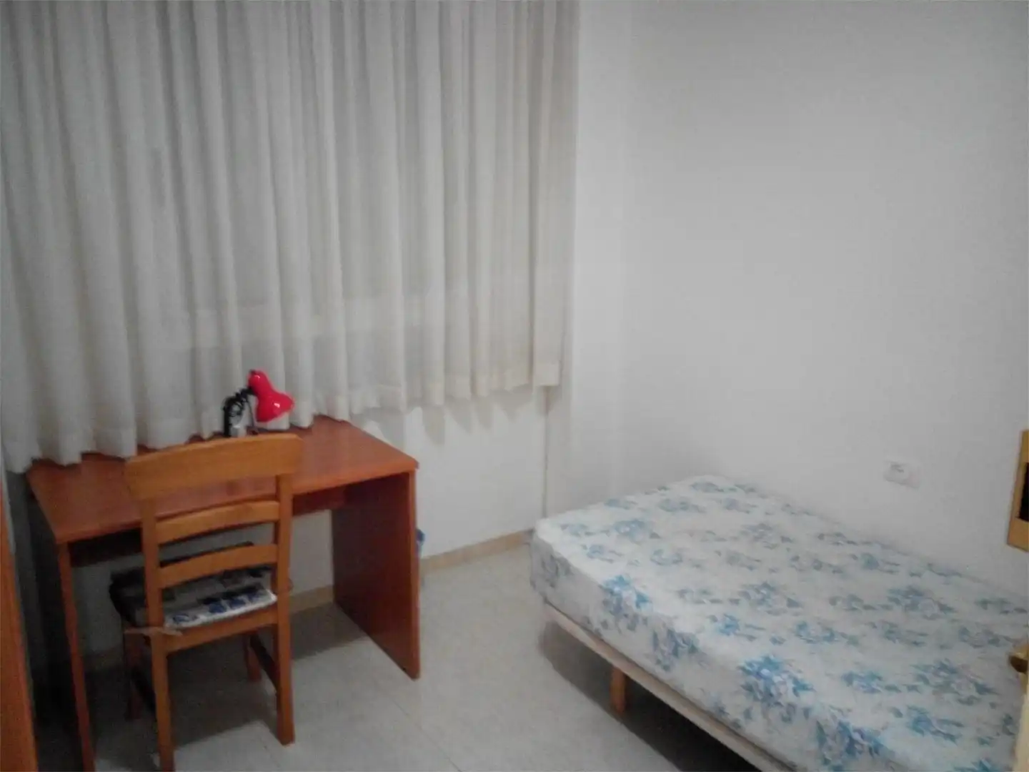 Habitación en Avinguda de Casalduch, Avenida de Valencia - Avenida de Casalduch Habitación en Avinguda de Casalduch, Avenida de Valencia - Avenida de Casalduch