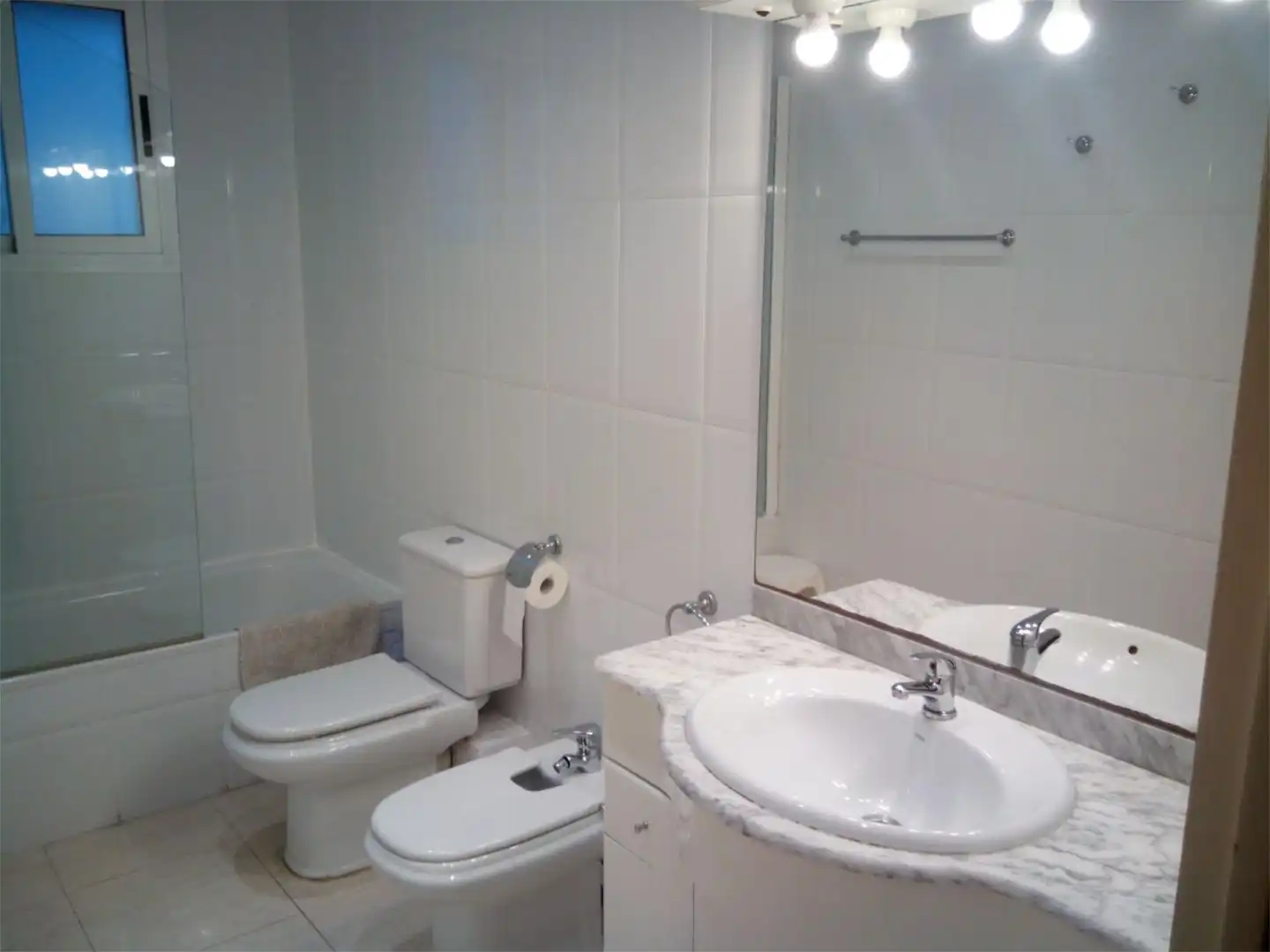 Habitación en Avinguda de Casalduch, Avenida de Valencia - Avenida de Casalduch Habitación en Avinguda de Casalduch, Avenida de Valencia - Avenida de Casalduch