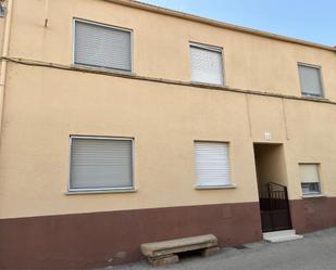 Exterior view of Single-family semi-detached for sale in Hinojosa de Duero