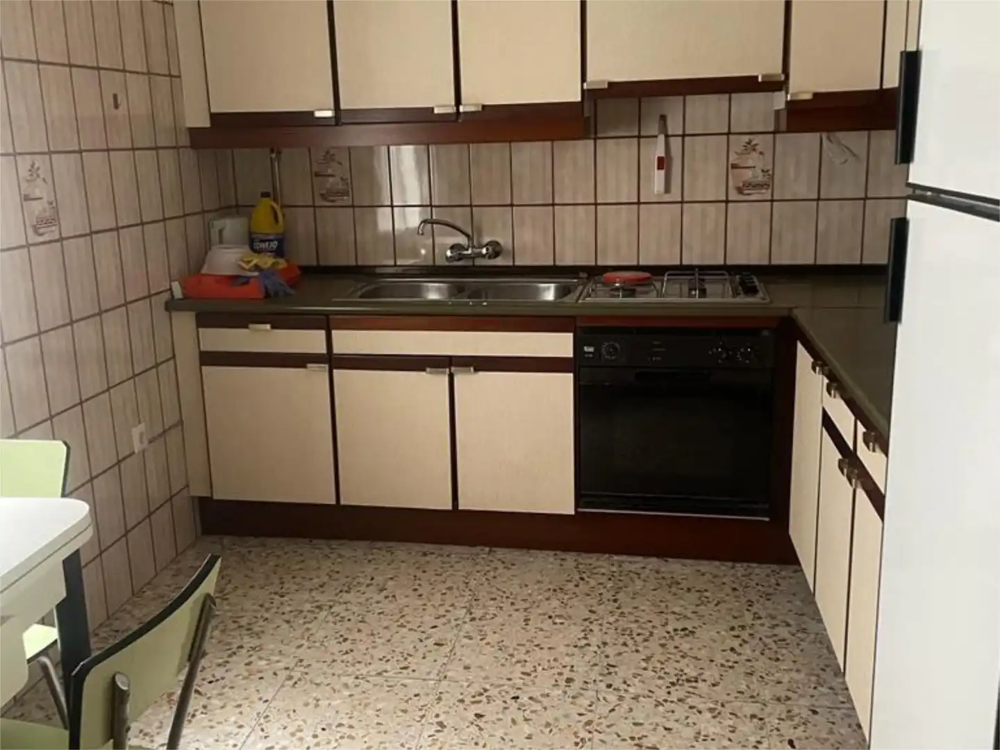 Casa adosada en venda a Calle Alba, 24, Hinojosa de Duero Cuina de Casa adosada en venda en Hinojosa de Duero amb Calefacció, Jardí privat i Terrassa