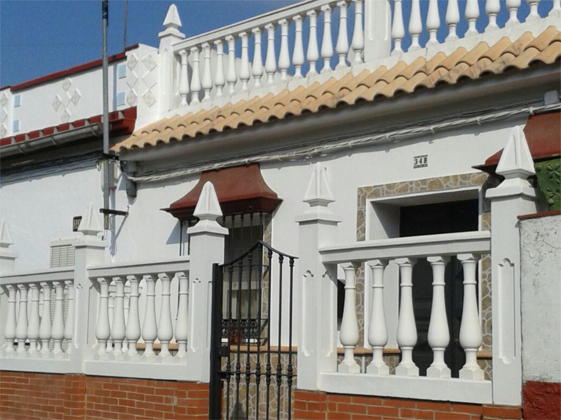 Vista exterior de Planta baixa en venda en Villanueva del Río y Minas amb Aire condicionat, Calefacció i Terrassa