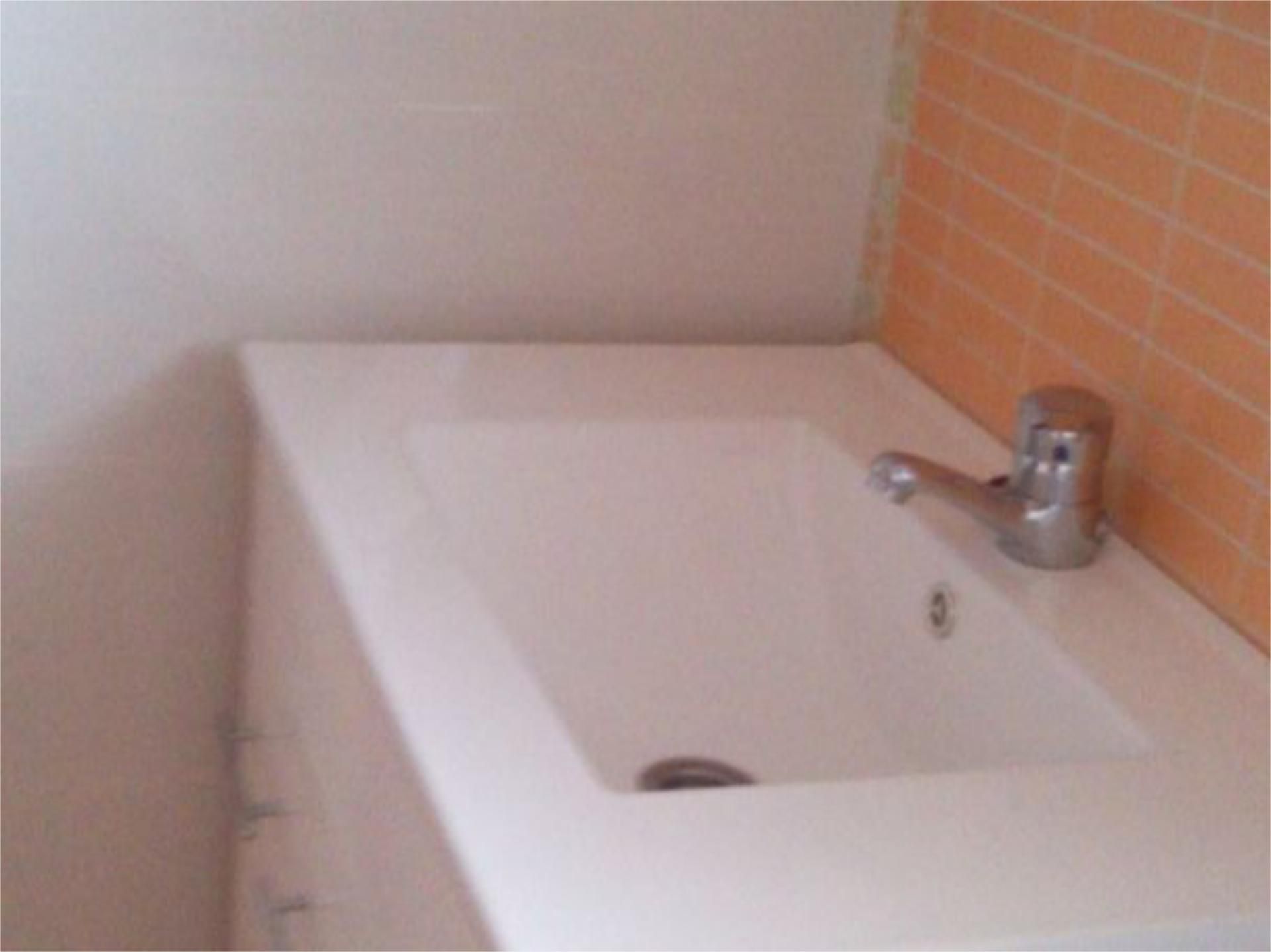 Bany de Casa adosada en venda en Dehesa de Montejo amb Calefacció, Jardí privat i Terrassa