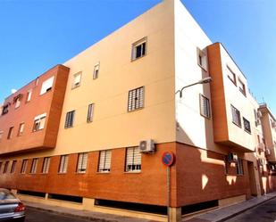 Exterior view of Flat for sale in  Sevilla Capital  with Air Conditioner