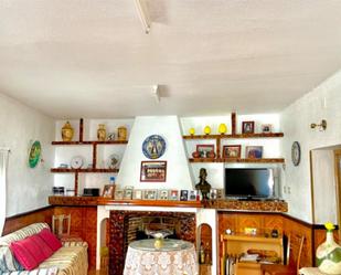 Sala d'estar de Casa adosada en venda en La Puebla de Montalbán