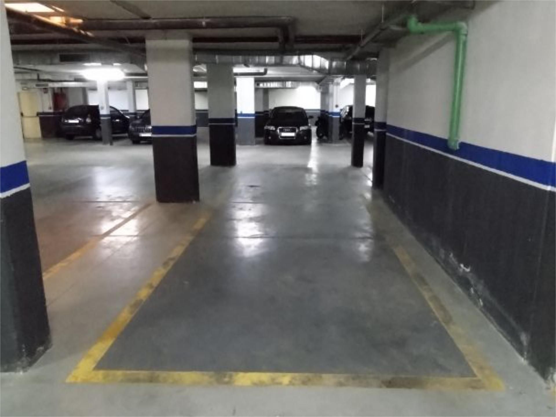 Parkplatz von Garage miete in Gerindote