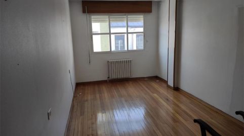 Piso en venta en Avenida Portomarín, 7, Sarria, Lugo - imagen 2 Foto 2 de Piso en venta en Avenida Portomarín, 7, Sarria, Lugo