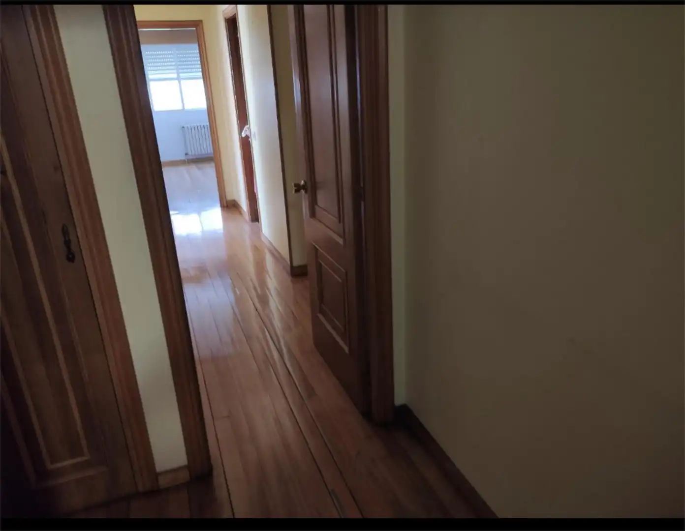 Piso en venta en Sarria con Calefacción, Parquet y Trastero