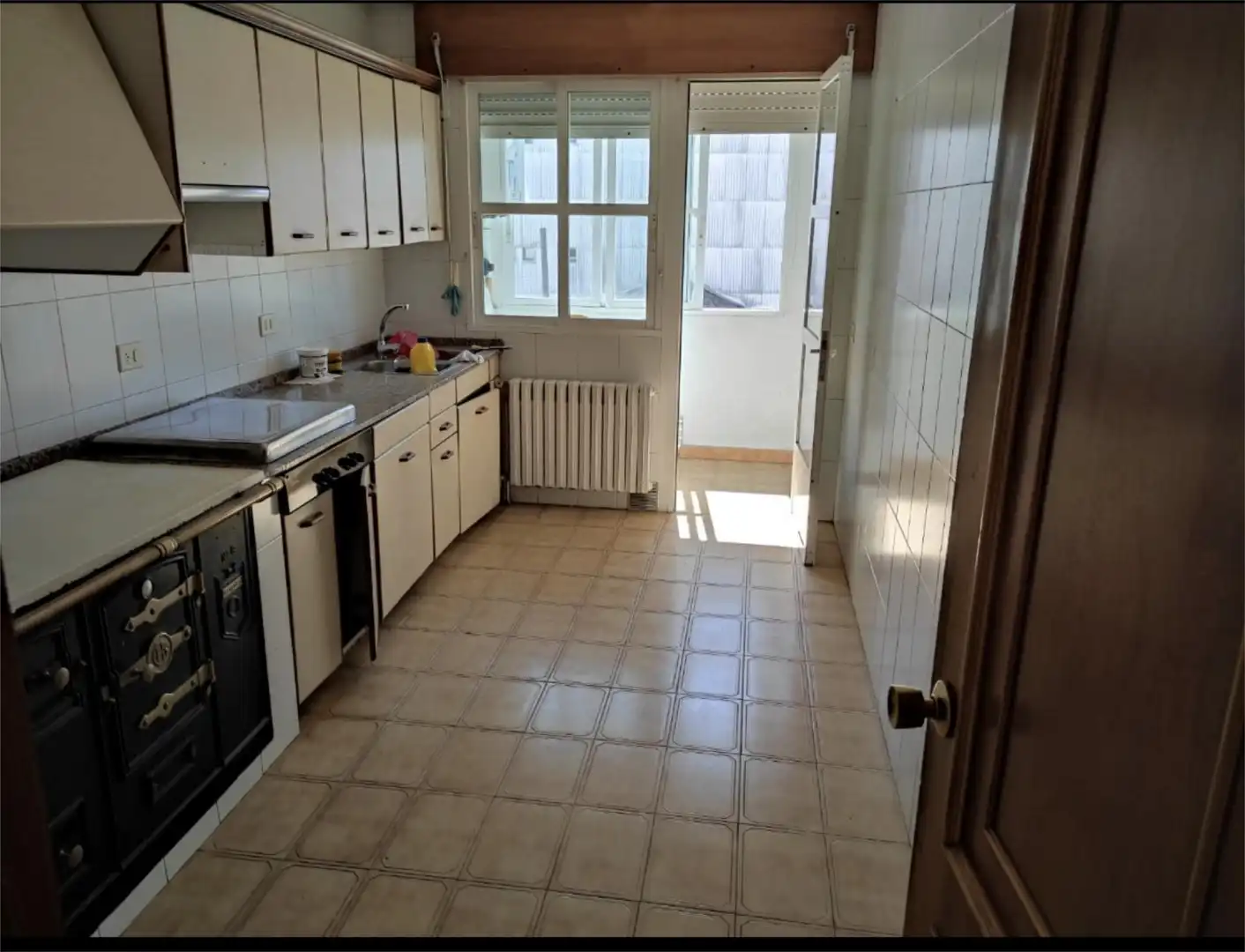 Cocina de Piso en venta en Sarria con Calefacción, Parquet y Trastero