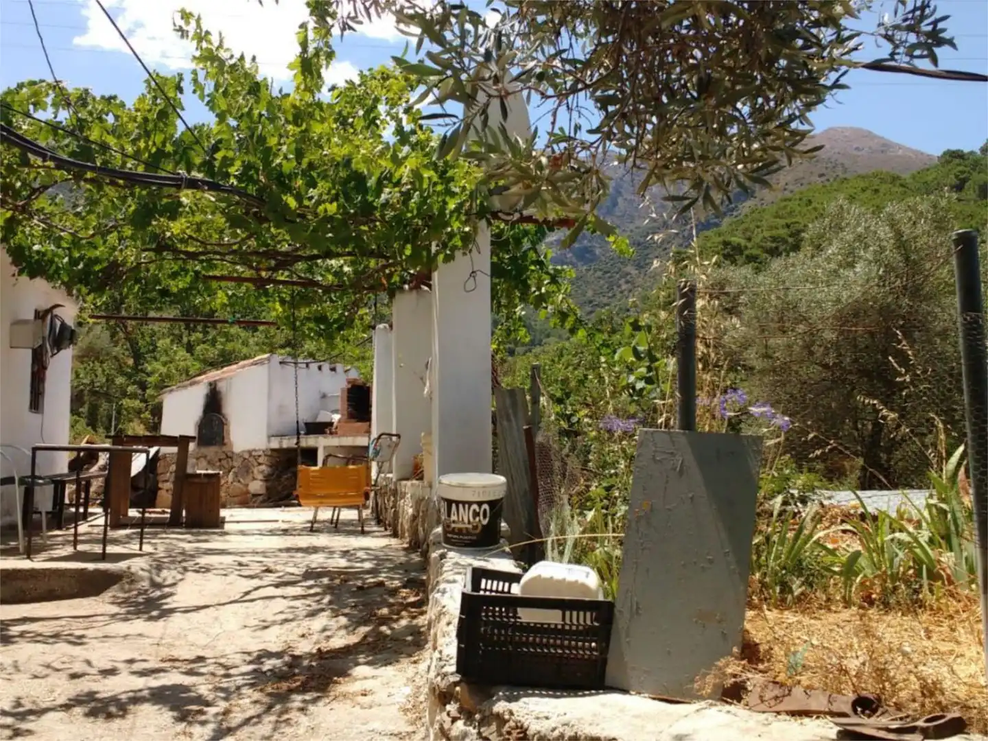 Finca rústica en venta en Istán Vista exterior de Finca rústica en venta en Istán