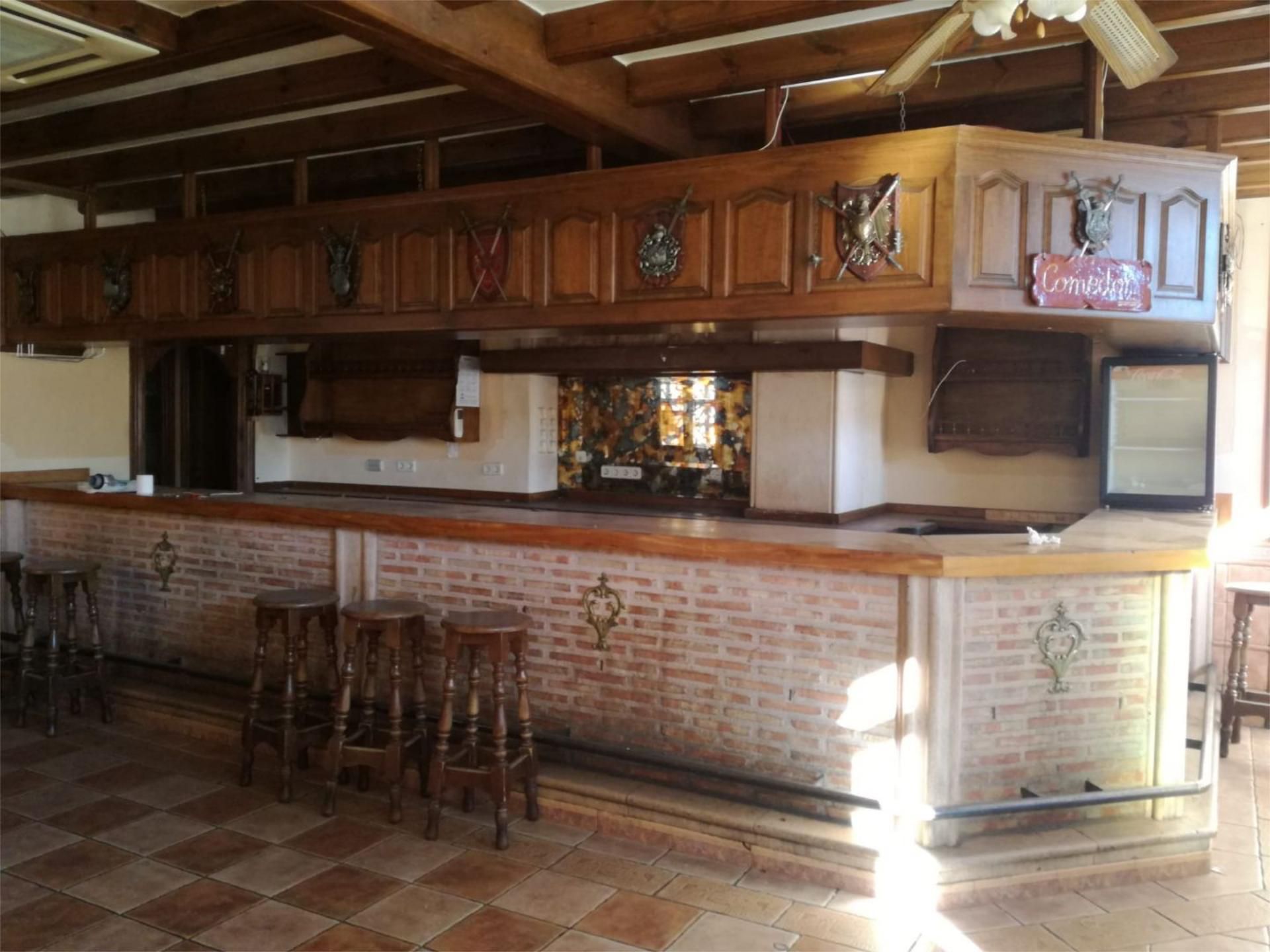 Local en venda en Ayllón amb Aire condicionat, Calefacció i Moblat