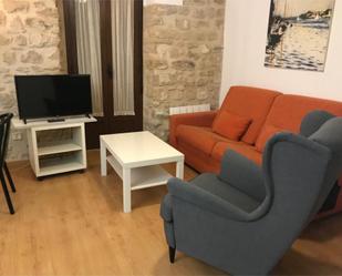 Sala d'estar de Apartament de lloguer en Úbeda amb Aire condicionat i Balcó