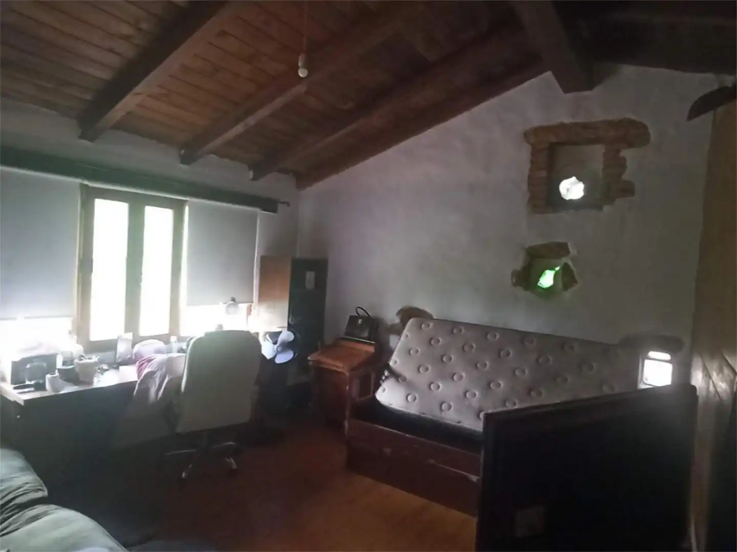 Casa o xalet en venda a Calle Abril, 1, Villanueva de la Vera Sala d'estar de Casa o xalet en venda en Villanueva de la Vera amb Terrassa i Piscina