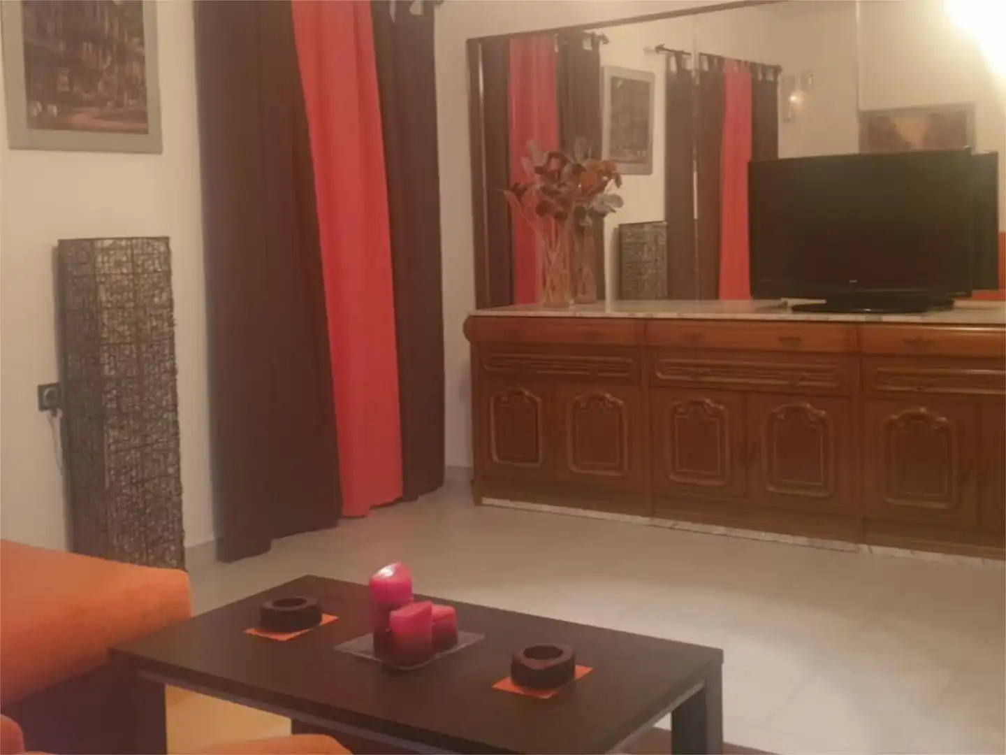 Pis en venda a Calle Colon, 36, El Campillo (Huelva) Sala d'estar de Pis en venda en El Campillo (Huelva) amb Terrassa i Balcó