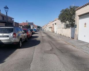 Vista exterior de Casa o xalet en venda en Seseña amb Piscina