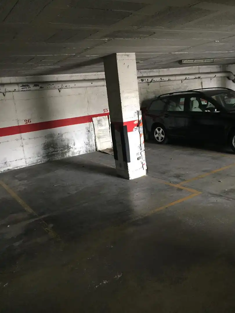 Garaje de alquiler en Carrer Balcó de les Clotes, 43, Les Clotes