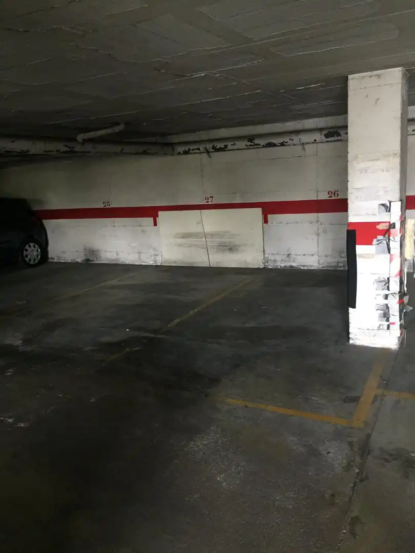 Garaje de alquiler en Carrer Balcó de les Clotes, 43, Les Clotes