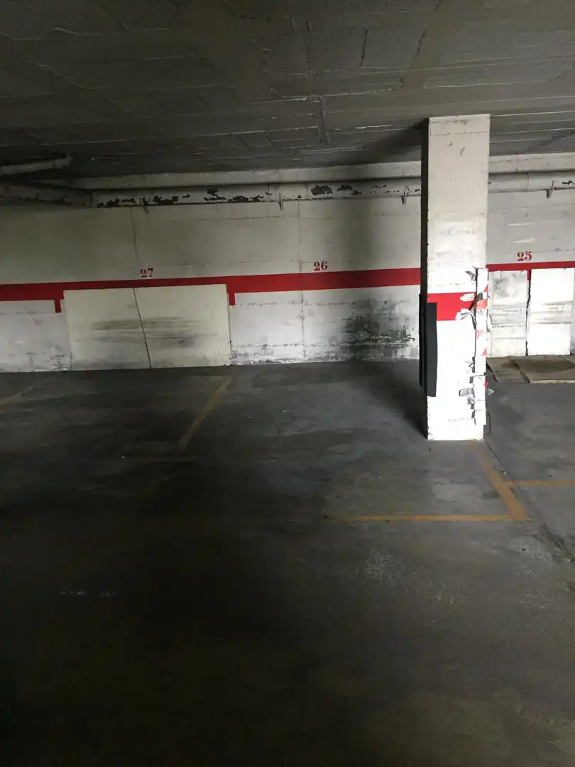 Garaje de alquiler en Carrer Balcó de les Clotes, 43, Les Clotes