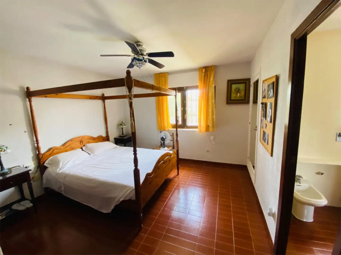 Casa o xalet en venda a Bellavista - Capiscol - Frank Espinós Dormitori de Casa o xalet en venda en Sant Joan d'Alacant amb Aire condicionat, Calefacció i Jardí privat