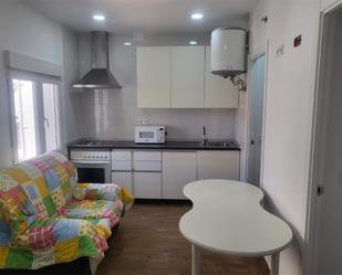 Flat to share in Calle de Montesinos, 28, Centro