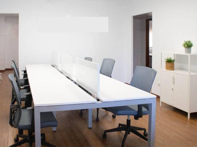 Oficina en Alquiler en Pasaje Compositor Lehmberg Ruiz, 4 en Carranque - Haza Cuevas