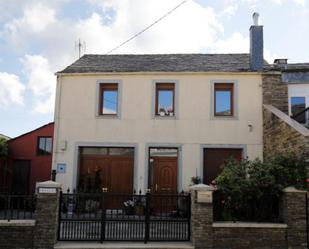 Vista exterior de Casa o xalet en venda en A Fonsagrada  amb Calefacció, Jardí privat i Terrassa