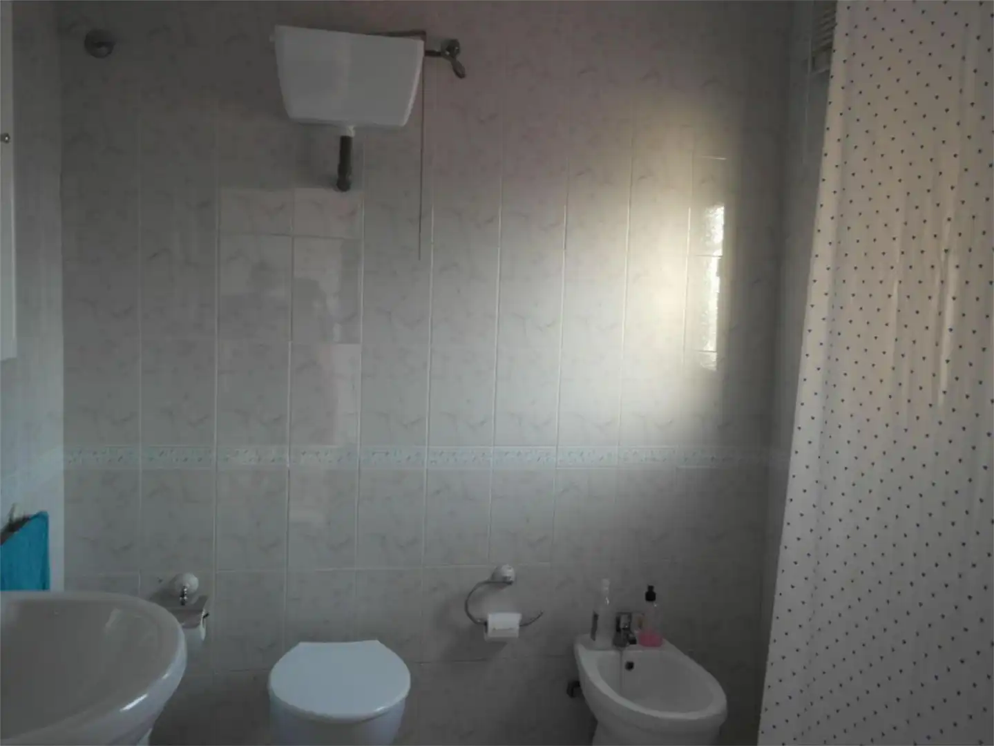 Flat for sale in Calle Huertos Familiares, 85, Puente Genil Bathroom of Flat for sale in Puente Genil with Air Conditioner, Private garden and Terrace