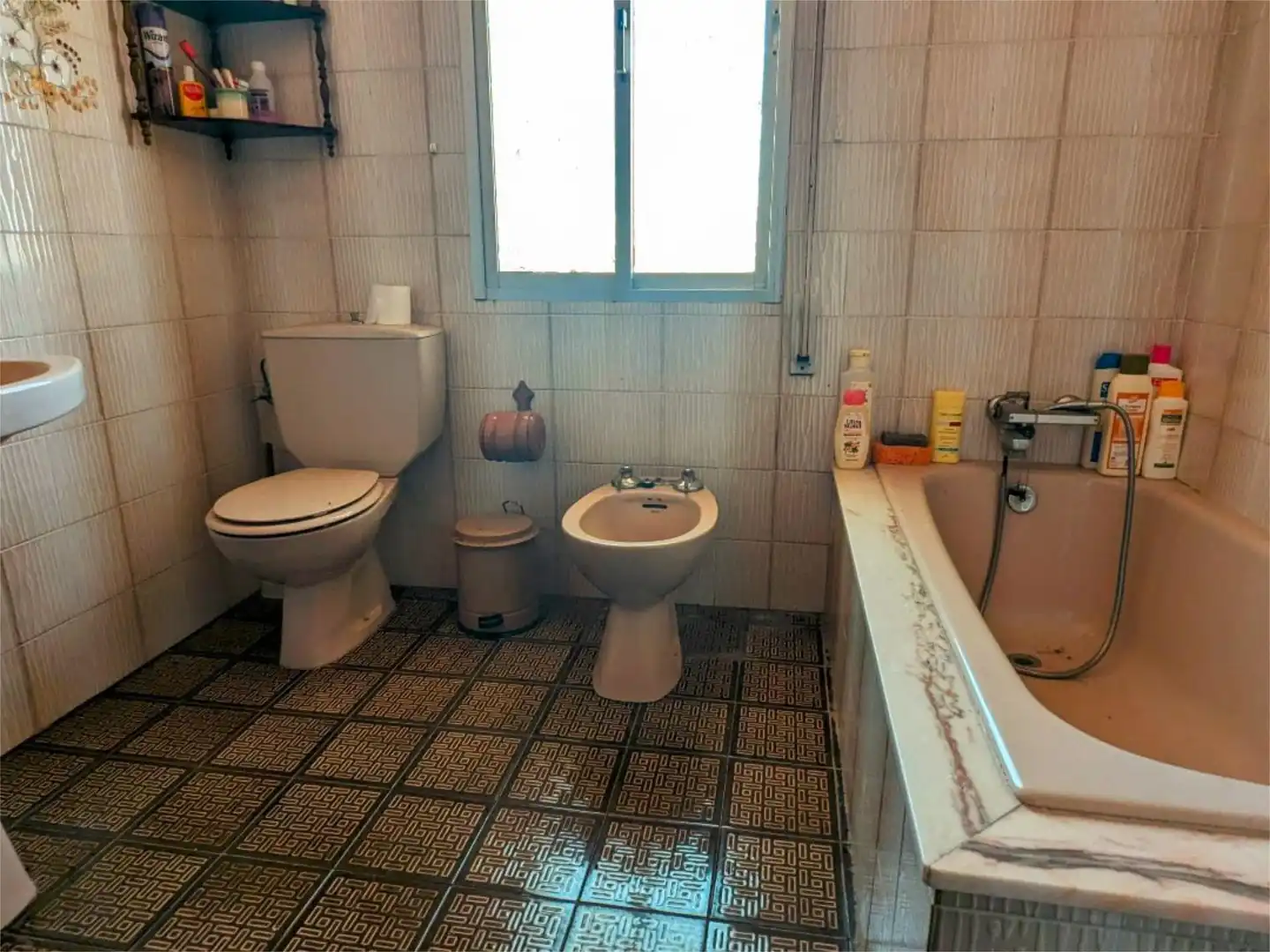 Houses for sale in Lugar Gordaliza Pino, 2, Gordaliza del Pino Bathroom of Houses for sale in Gordaliza del Pino with Private garden