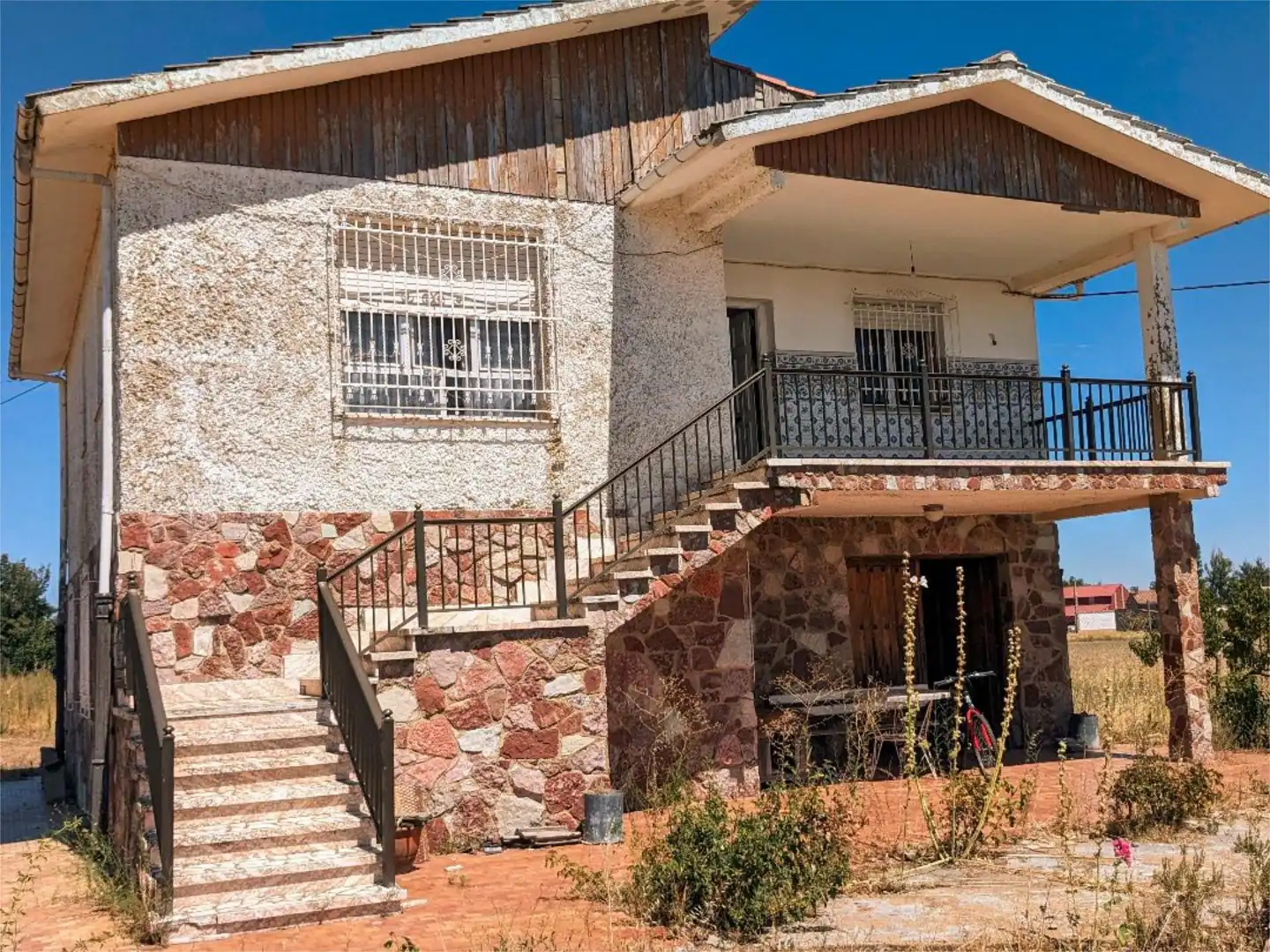 Houses for sale in Lugar Gordaliza Pino, 2, Gordaliza del Pino Exterior view of Houses for sale in Gordaliza del Pino with Private garden