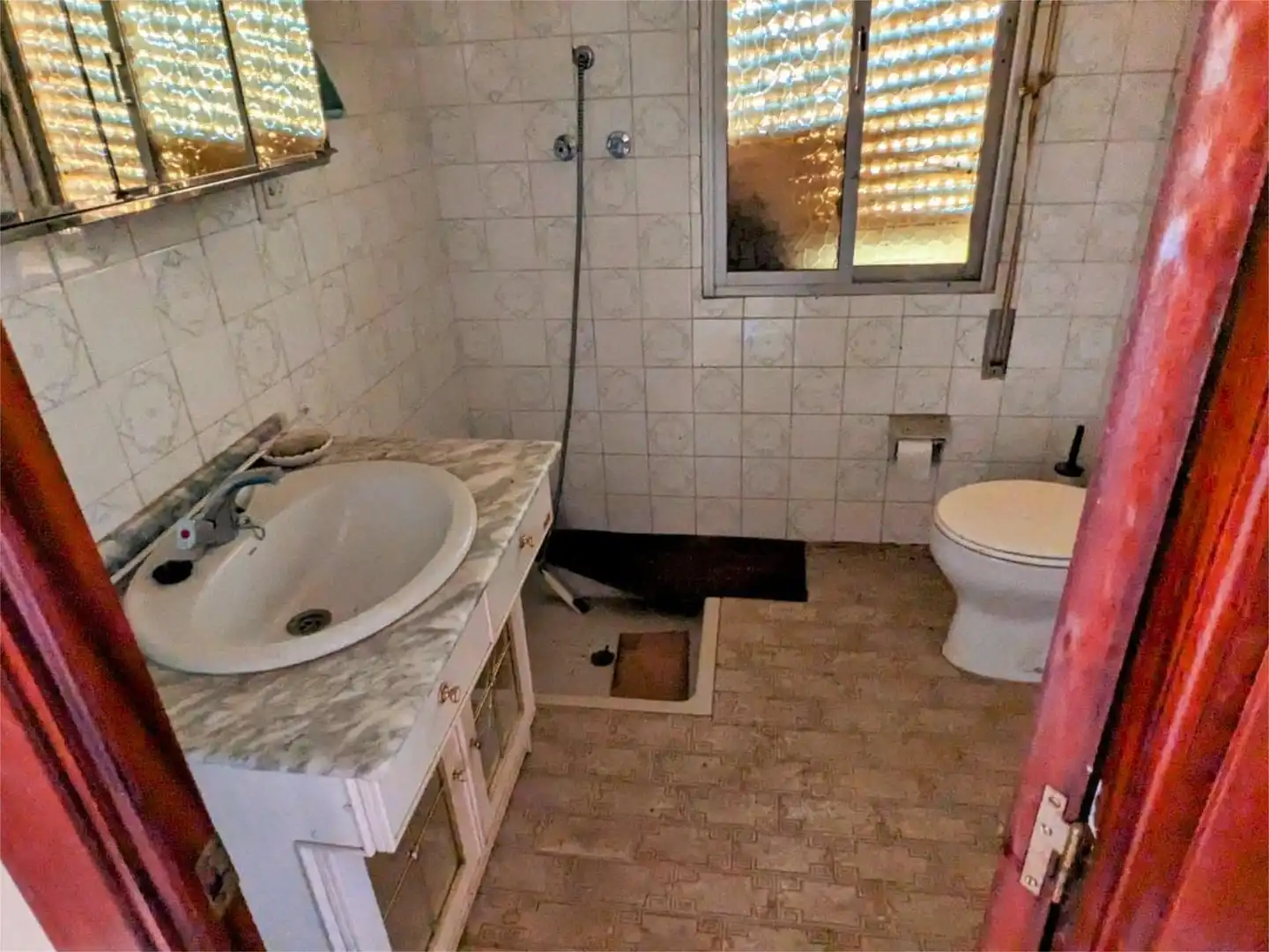 Houses for sale in Lugar Gordaliza Pino, 2, Gordaliza del Pino Bathroom of Houses for sale in Gordaliza del Pino with Private garden