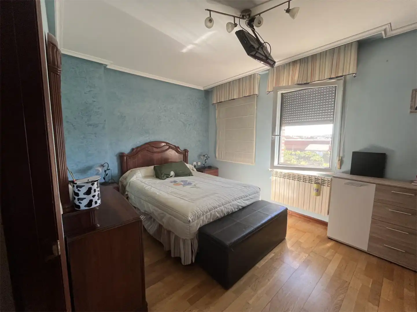 Houses for sale in Calle María de la O, 20, Santovenia de la Valdoncina Bedroom of Houses for sale in Santovenia de la Valdoncina with Heating, Parquet flooring and Terrace