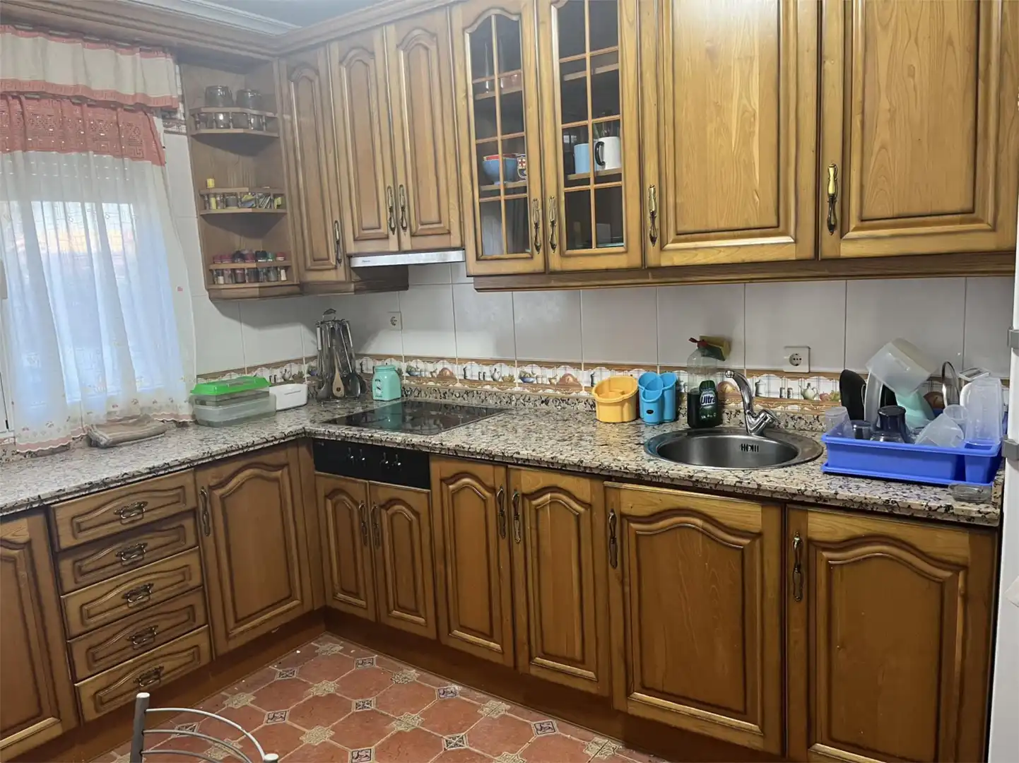 Houses for sale in Calle María de la O, 20, Santovenia de la Valdoncina Kitchen of Houses for sale in Santovenia de la Valdoncina with Heating, Parquet flooring and Terrace