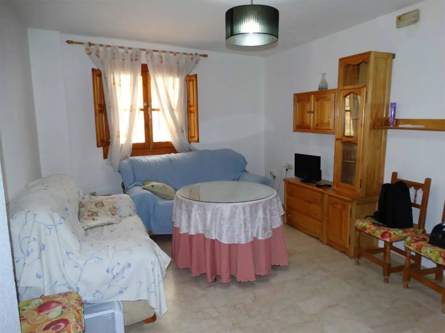 Sala de estar de Piso para compartir en Granada con Terraza y Amueblado