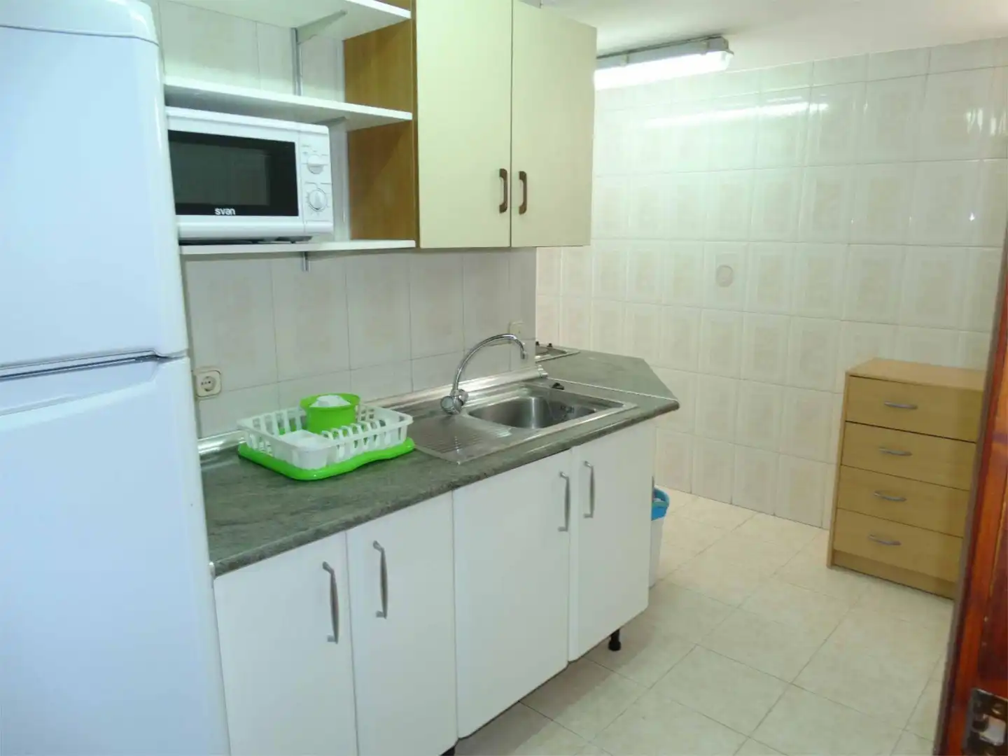 Cocina de Piso para compartir en Granada con Terraza y Amueblado