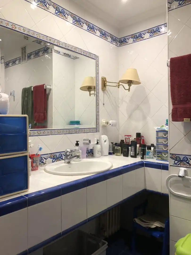 Bany de Pis en venda en Miranda de Ebro amb Calefacció, Parquet i Terrassa